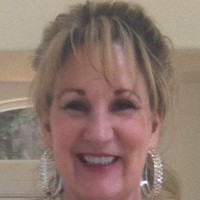 inPowered AI Employee Suzie Ewing's profile photo