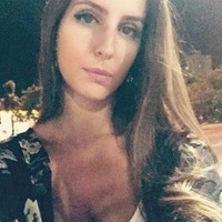 First Contact Employee Livia Cardoso's profile photo