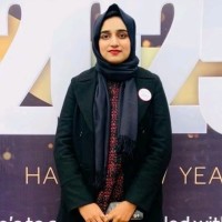 Zainab Munawar Email