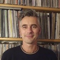 Justyn de Looze Email & Phone Number