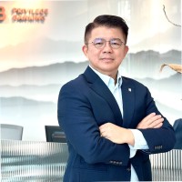 UOB Employee Jonathan How's profile photo