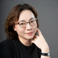 Hà Vũ Email