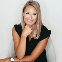 REMAX Centre City Realty Inc Employee Nicole Cake's profile photo