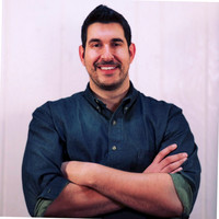 freelance editor/writer Employee Sal Vaglica's profile photo