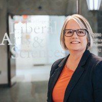 Liberal Arts & Sciences at Illinois Employee Michelle Hadley's profile photo