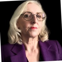 Chrissie Leonard Email