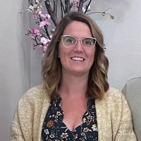 Desirae Lee Email & Phone Number