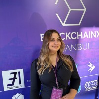 Arife Şahin Email