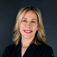 Wells Fargo Employee Laura Santos's profile photo