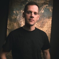 András Ujvári Email