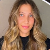 Andréa Brisolla Email