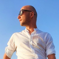 Dawid Warczygłowa Email