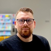 Johan Holmsten Email