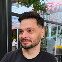 Daniel Dinev Email