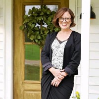 Amanda Linton Email & Phone Number
