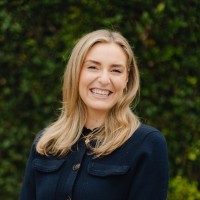 Manon Fuller Email & Phone Number