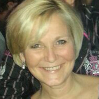 Monique van der Email