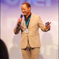 Oliver Mommers Email & Phone Number