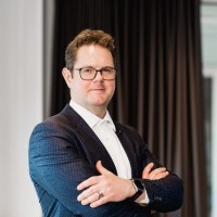 Tomas M Email