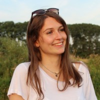 Ysaline de Bondt Email