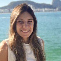 Beatriz Moreira Email
