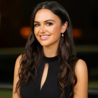 LVI Associates Employee Holly King's profile photo