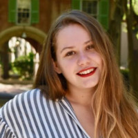 StyleCaster Employee Liz Simmons's profile photo