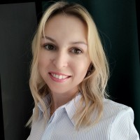 Karolina Pieniak Email
