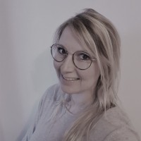 Madelon Broek Email