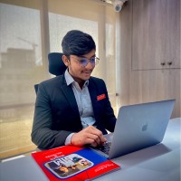 Futurelens Technology Employee Vraj Godhani's profile photo