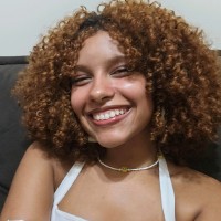 Julia Carvalho Email