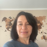 Olena Nedoshytko Email
