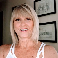 Western Rim Properties Employee Janet Lott's profile photo