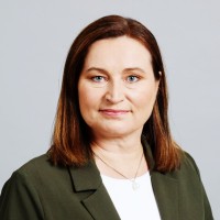 Pia Julin Email