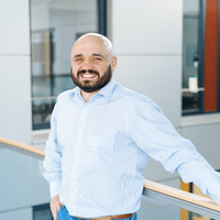 Robert Hüls Email