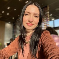 Yanina Banar Email