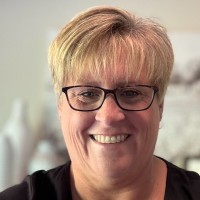 VOSS Automotive, Inc., USA Employee Amy Lowe-Berkshire's profile photo