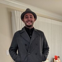 Desired Effect Employee Sam Thornton's profile photo