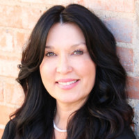 KW EXP Employee Raina Easley's profile photo