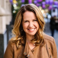 The Fast Forward Group Employee Julie Harnik's profile photo