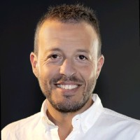 OXFORD UNIVERSITY HOSPITALS NHS TRUST Employee Roberto Vilar's profile photo