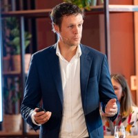 Wouter V. Email