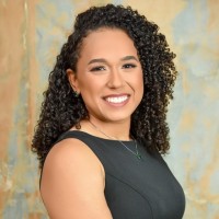 Petize Employee Valeska Leandro's profile photo