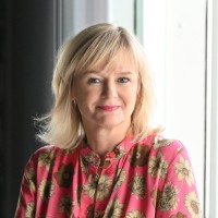Lucy Smith Email & Phone Number