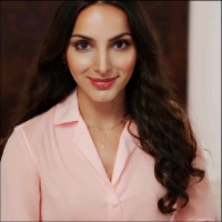 Bain & Company Employee Fernanda Flores Duclaud's profile photo