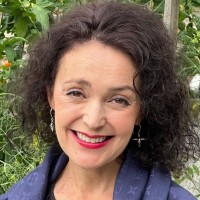 Victoria Miles Email