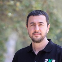 2XE Employee David Rahimian's profile photo