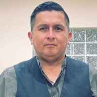 Pneumatic Vacuum Elevators Employee Frank H. Reyes's profile photo