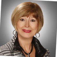 RE/MAX TOWN & COUNTRY Employee Joan Parma's profile photo