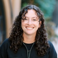 Peer Insight Employee Julia Blumenstyk's profile photo